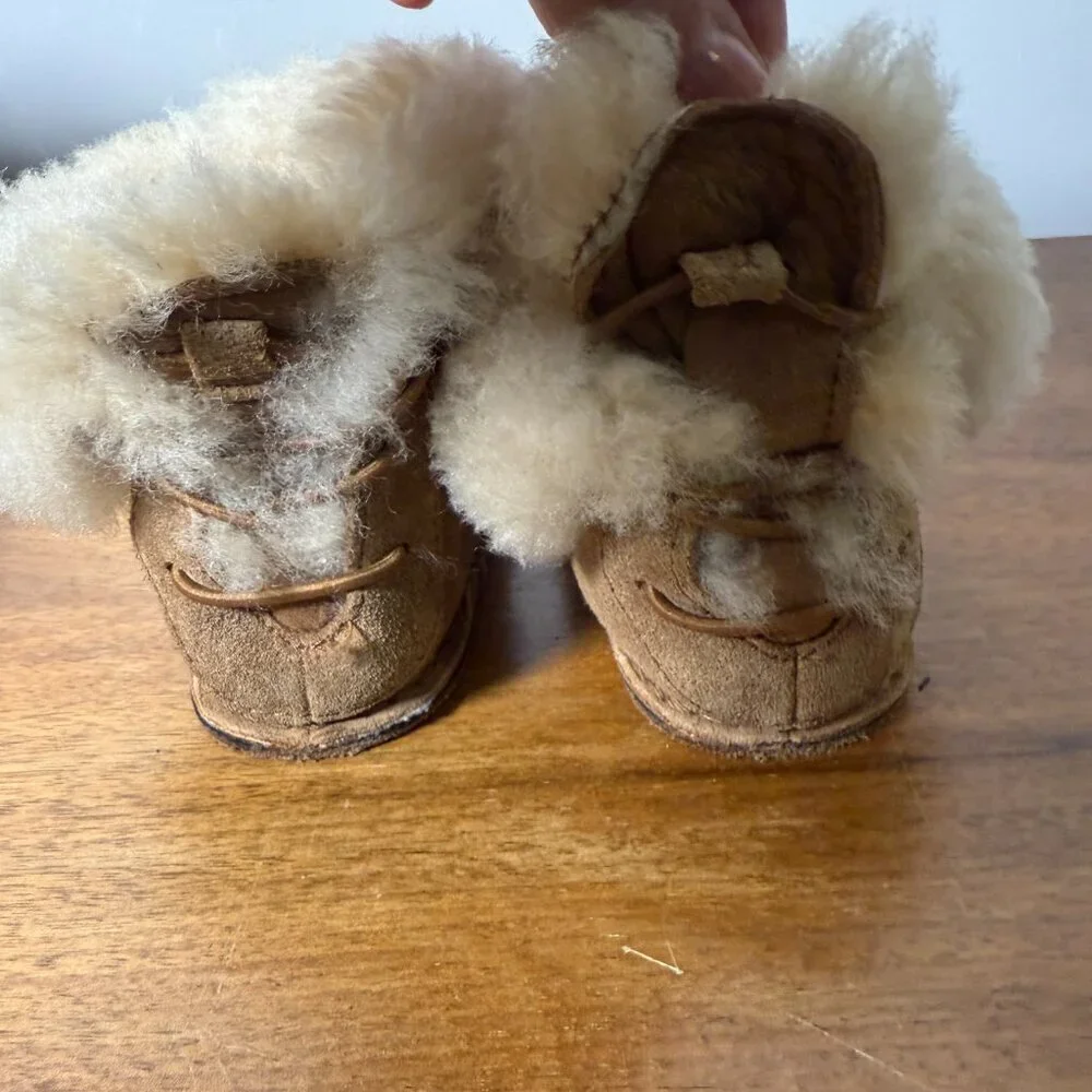 UGG Infant Toddler Boo Boots #5206 Chestnut Size Medium Genuine Sheepskin 12-18m
